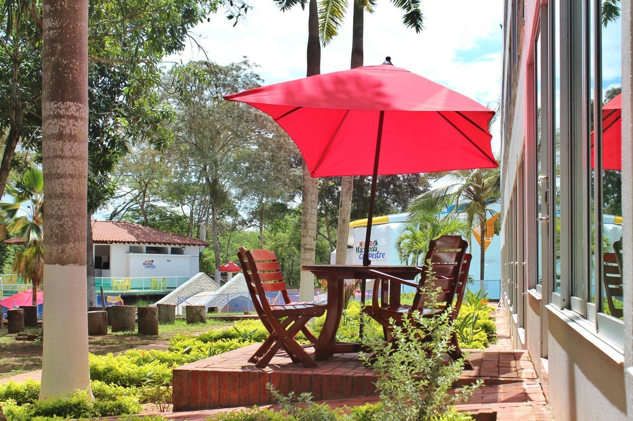 Hotel Hacienda Campestre Melgar Esterno foto